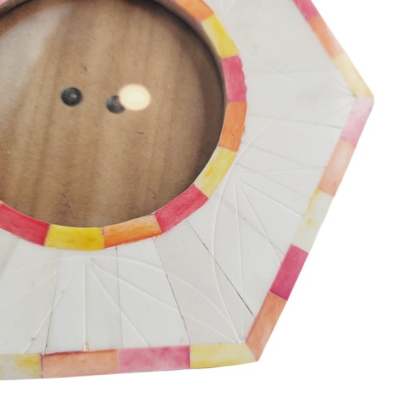 Pink Yellow & Orange Shell (?) and Wood Table Top Round Photo Picture Frame - Picture 3 of 8